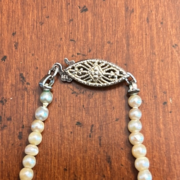 16” Vintage Graduated Pearl Choker Neclace - Picture 5 of 8